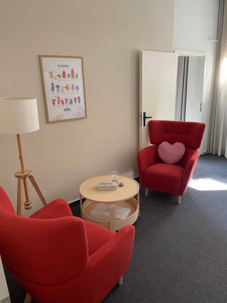 2 Sessel zur Therapie