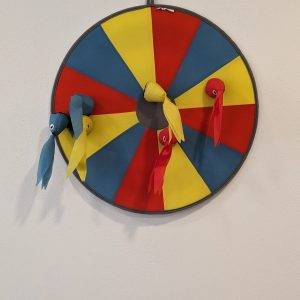 Kinderwurfdartscheibe mit Klett