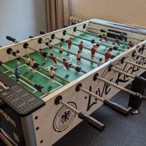 Tischkicker im Zimmer